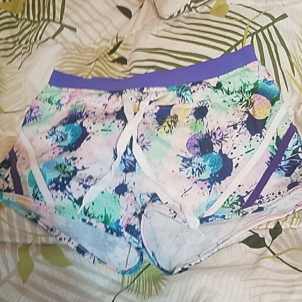 🍍Jessica Simpson "The Warm Up" Shorts 🍍